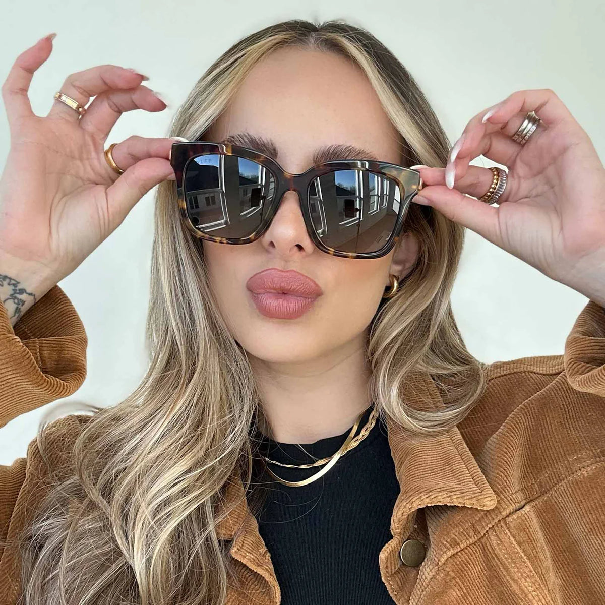 DIFF Bella Sunglasses - Amber Tortoise DIFF Bella Amber Tortoise Steel Gradient Polarized – Jonah  main image 2